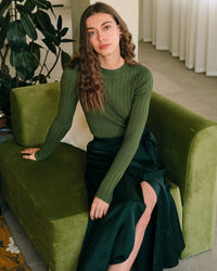 Women's Ribbed Knit Sweater with Round-Neck and Long Sleeves
